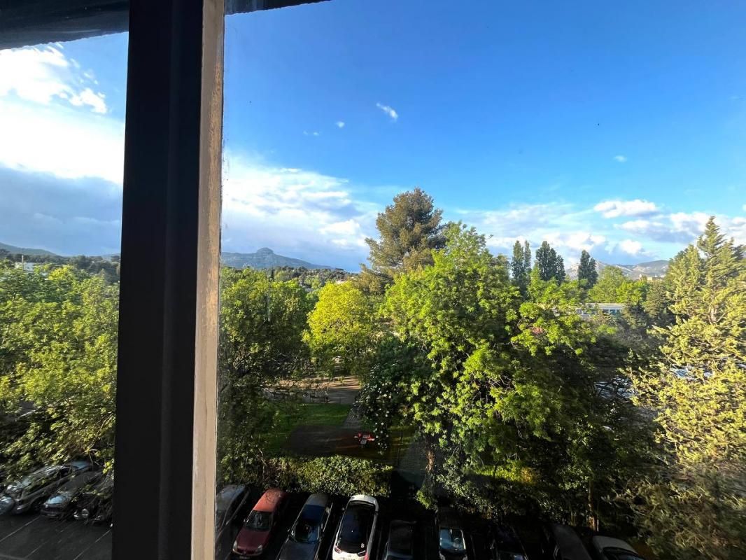 AUBAGNE Appartement T3 de 72m2 avec terrasse et piscine 3