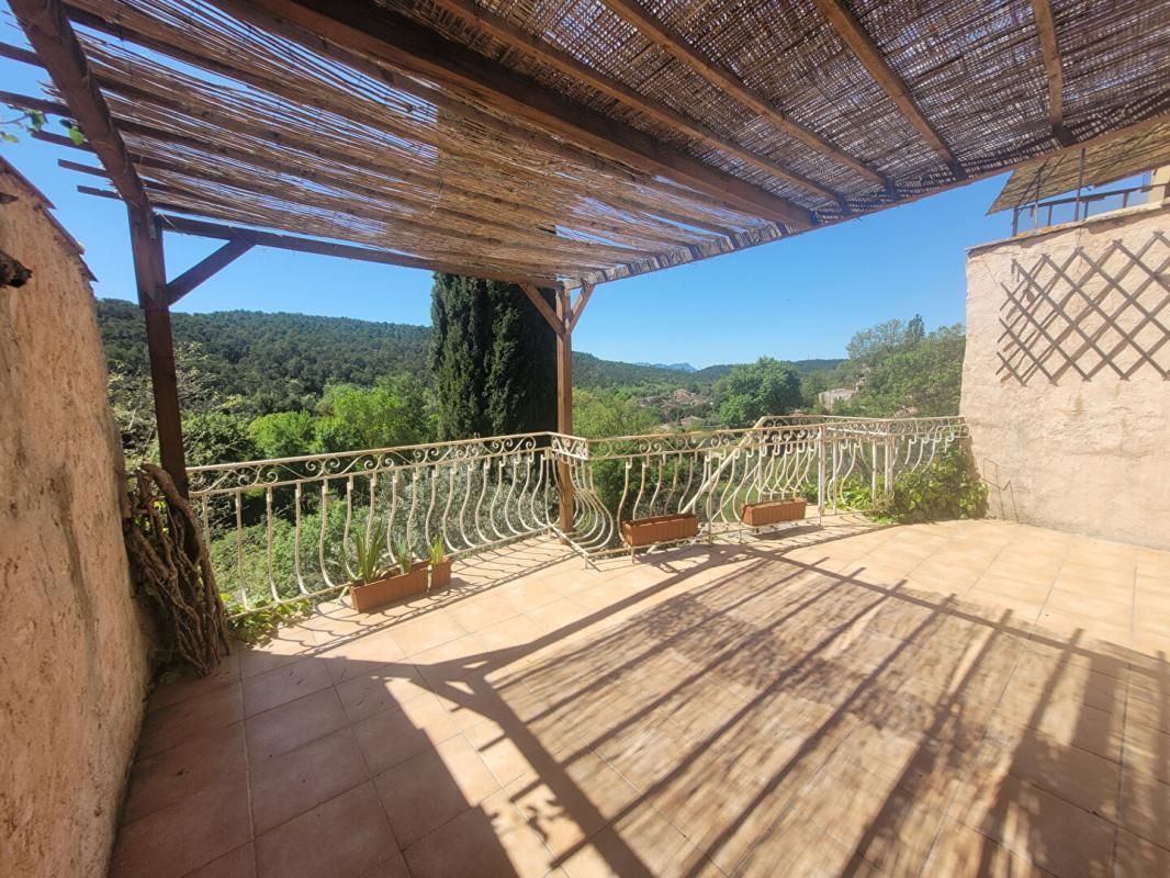 VINS SUR CARAMY - Maison de village de 128,74m² avec terrasse et jardin
