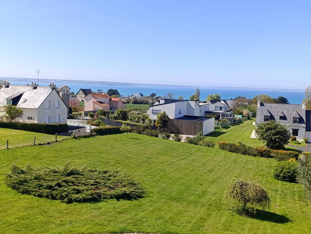 À VENDRE Superbe maison familiale avec vue sur la baie Lamballe-Armor