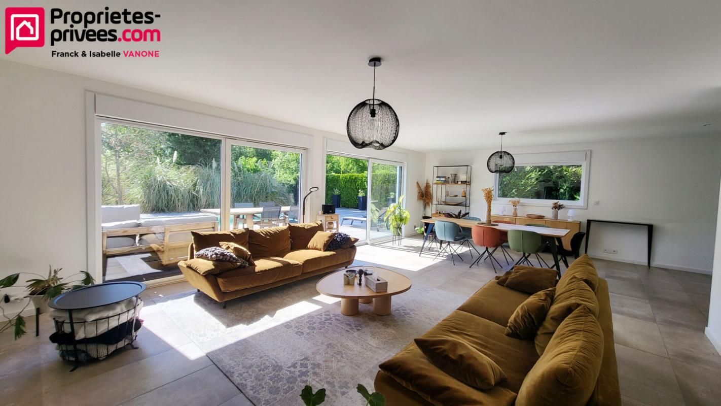 ***Faire vite***Maison cubique individuelle - 4 chambres - jardin - piscine -194 m²