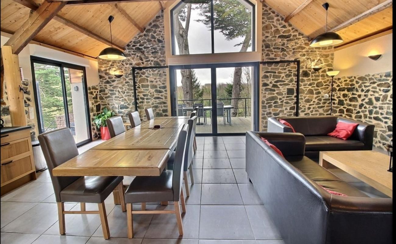 À Vendre Maison 6 Pièces avec Terrasse et Piscine à Erquy