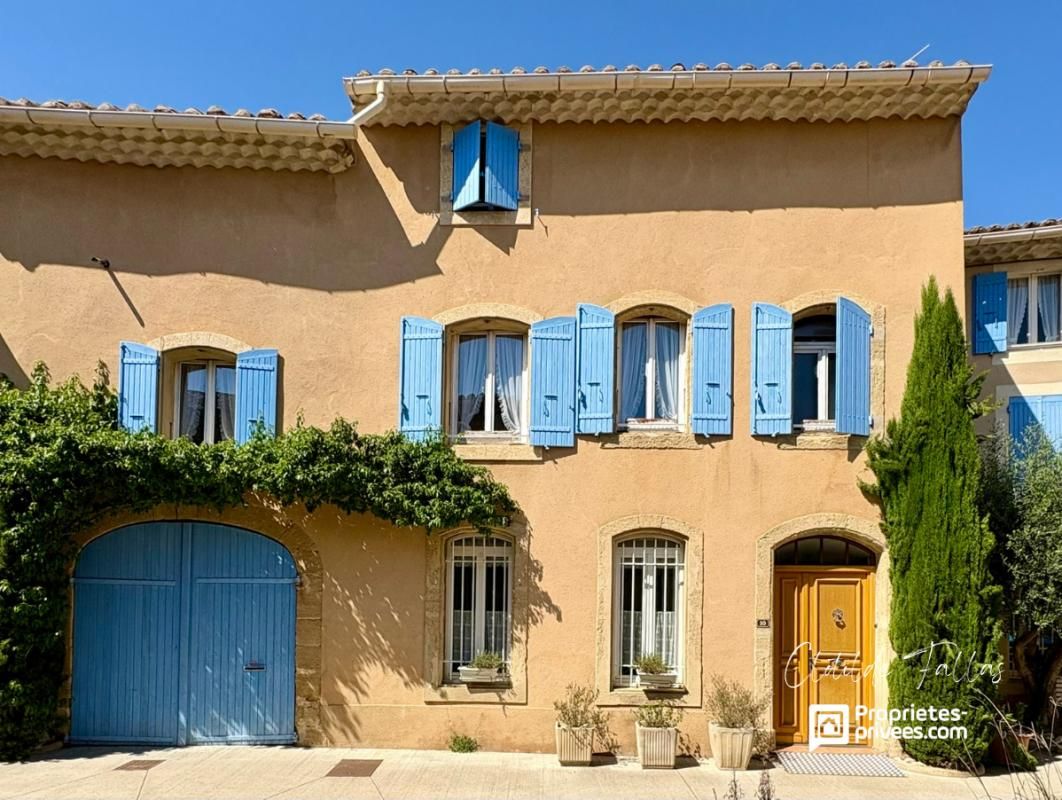 Maison de village ,202 m² , 4 chambres , Garage , Terrasse tropézienne