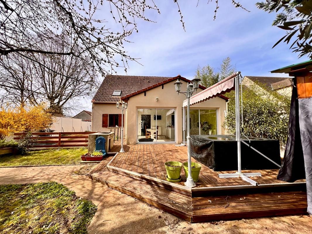 Maison Fleury Merogis 7 pièces de 150 m2