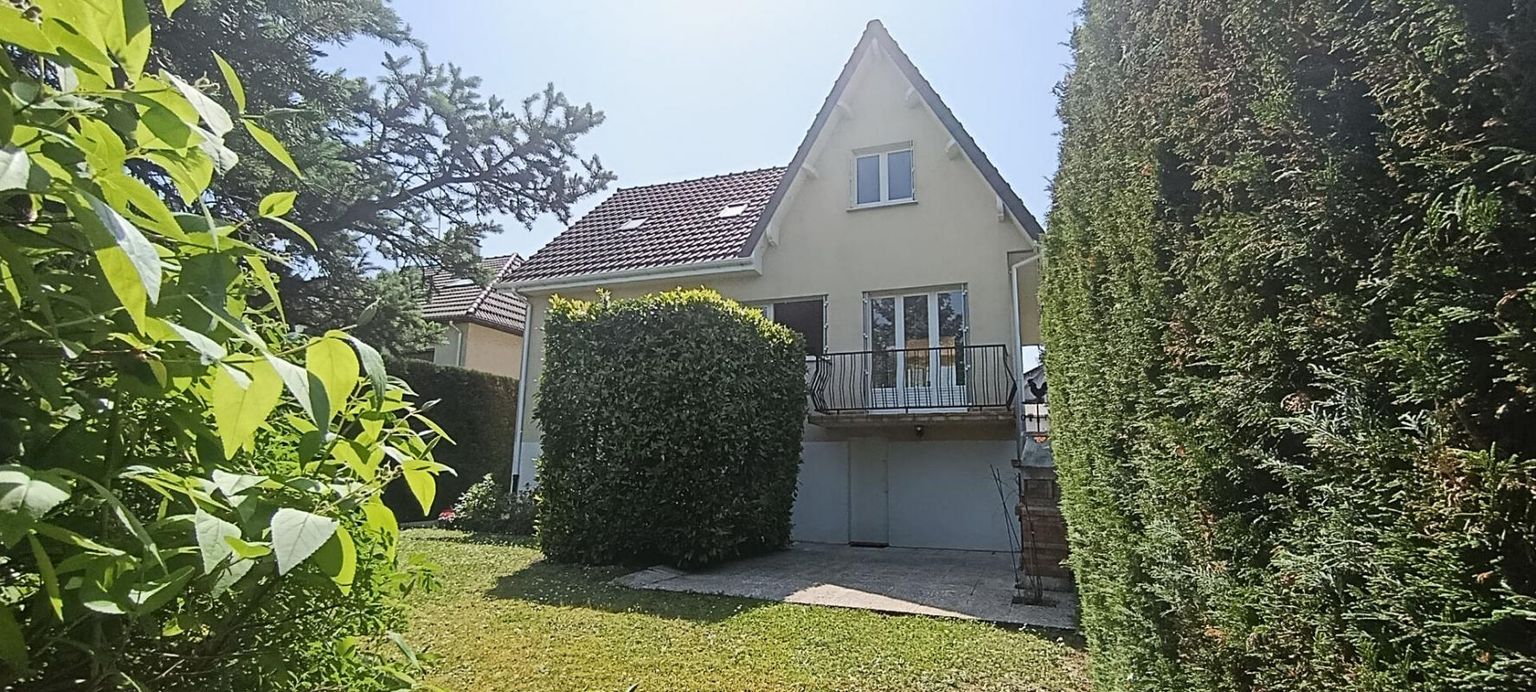 Maison Quincy Sous Senart 8 pièces 133 m2 au sol avec sous-sol total