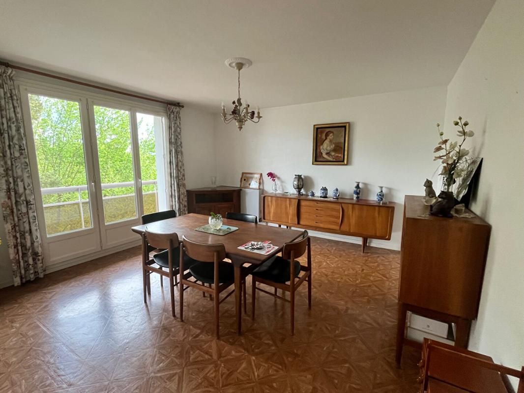 Appartement Moulins Cave Garage Balcon