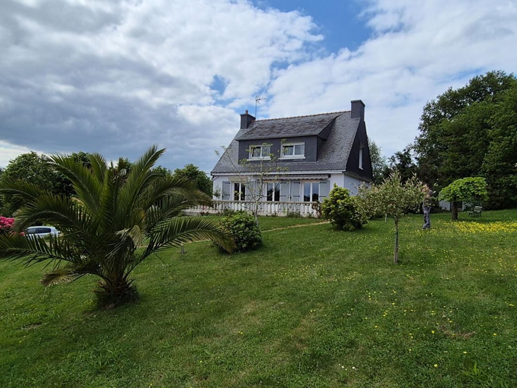 BELLE MAISON NEO-BRETONNE 107 m2 dans le Morbihan (20 min de Lorient -10 min de Lanester)