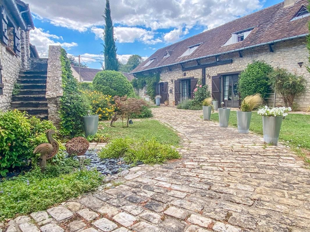 Deux longères de charme avec piscine, potentiel gîtes et maison d'hôtes