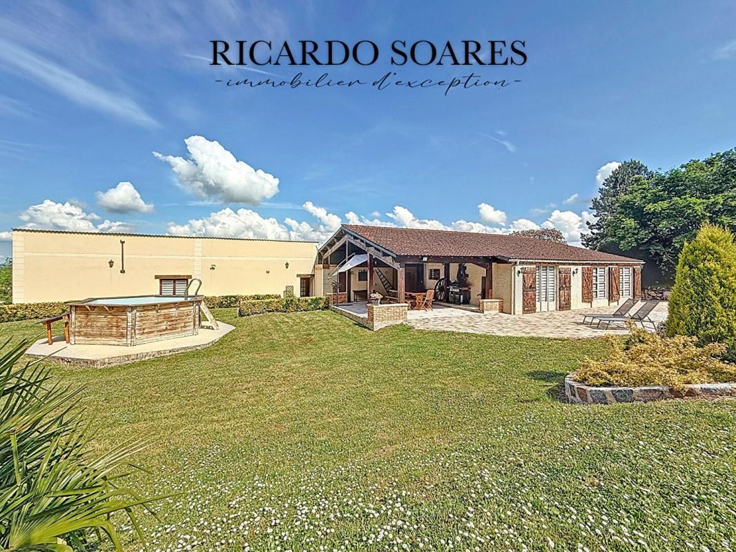 60700 PONTPOINT - PROPRIÉTÉ AVEC DEUX MAISONS 218m2 HABITABLES / 5 CHAMBRES / HANGAR 270m2 / TERRAIN 2900m2