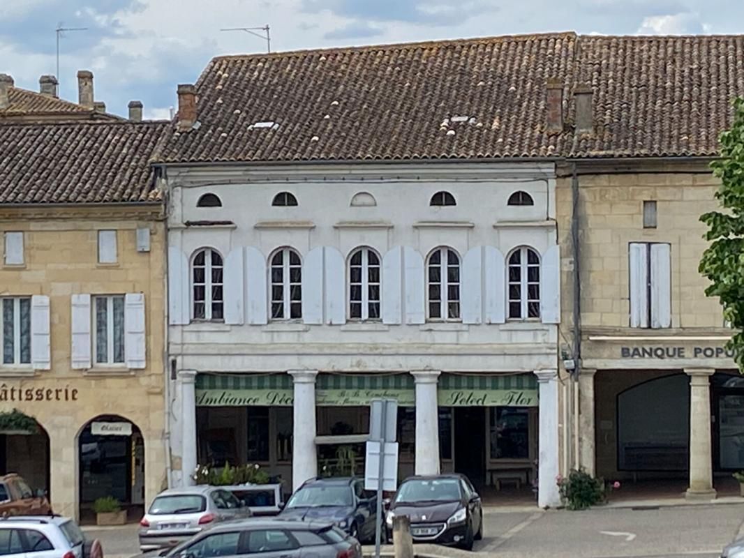 Idéal Promoteur ! Immeuble de Caractère avec Local Commercial et Fort Potentiel de Développement !