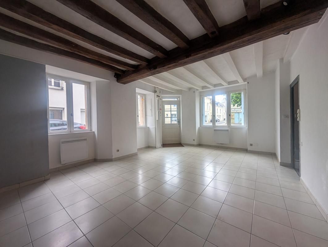 EXCLUSIVITE - A LOUER MAISON DE VILLE 3/4 PIECES - 84 m² 37140 BOURGUEIL
