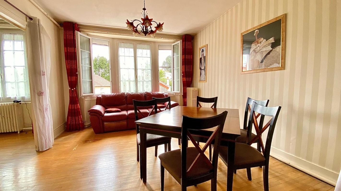 Appartement avec garageT3 à l'étage d'une Maison 82 m2