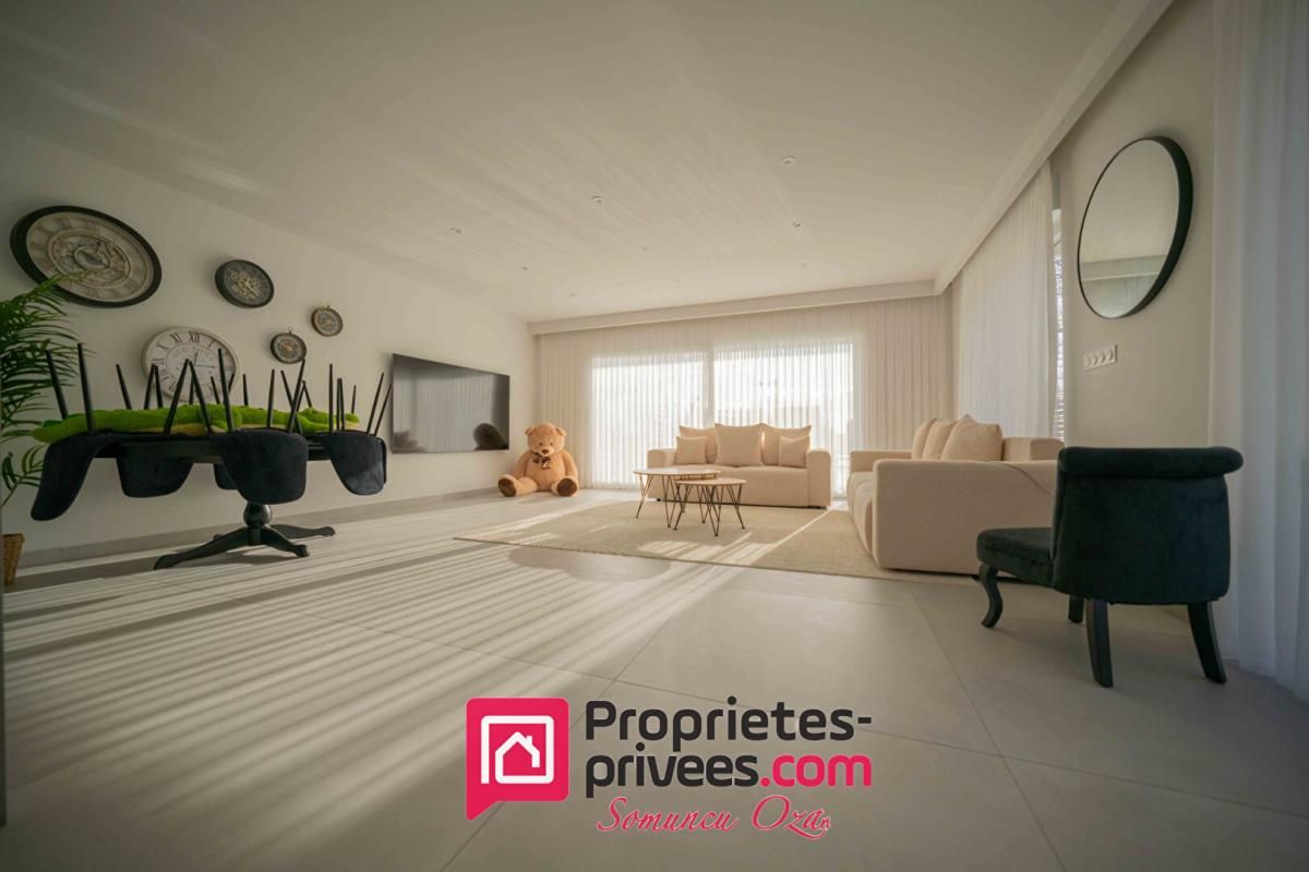 Maison Contemporaine avec piscine 150 m2 habitable sur 935 m2 de terrain à Barr