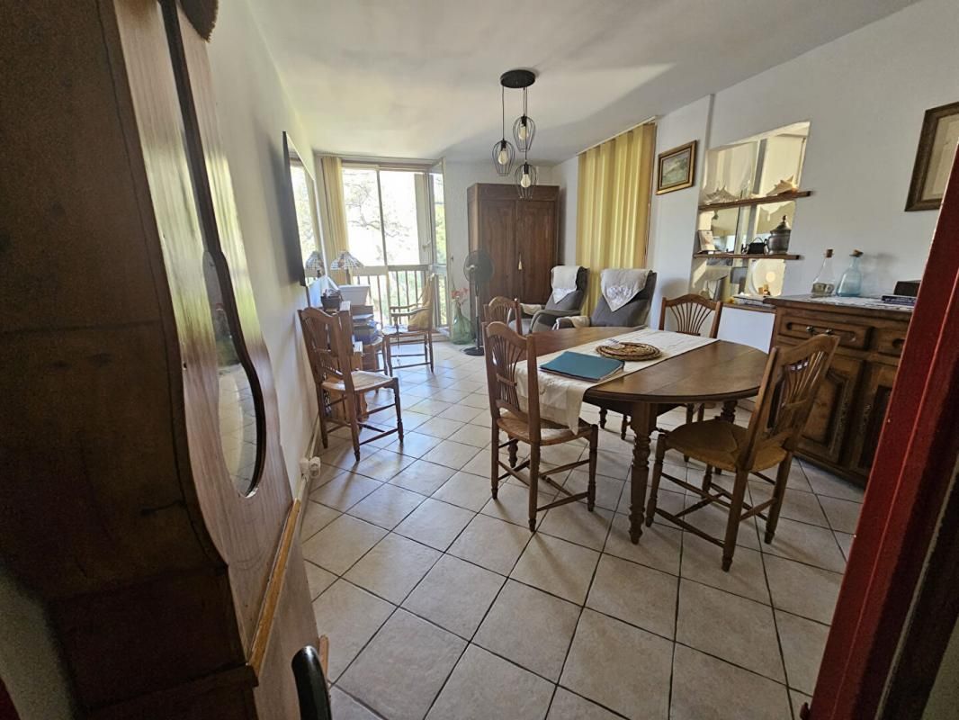 ISTRES Appartement Istres 4 pièce(s) 76 m2 - Résidence calme avec ascenseur et possibilité de Garage 2