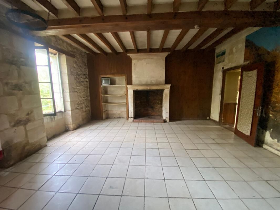 BAUGÉ-EN-ANJOU Maison Bauge En Anjou 10 pièce(s) 326 m2 1