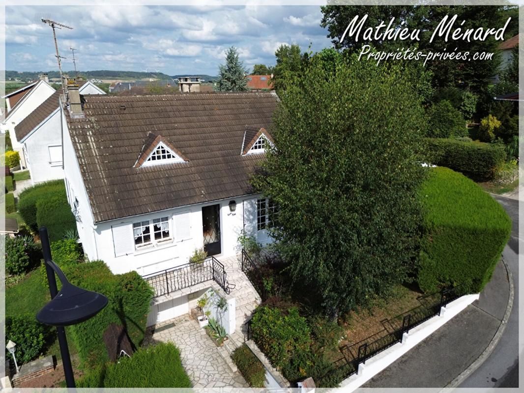 Maison T5 de 105m² sur 447m² de terrain - Mercin-et-Vaux