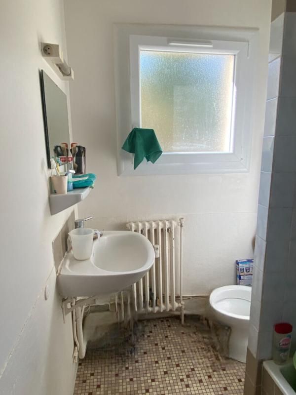 Coquet studio proche commerces et tramway !