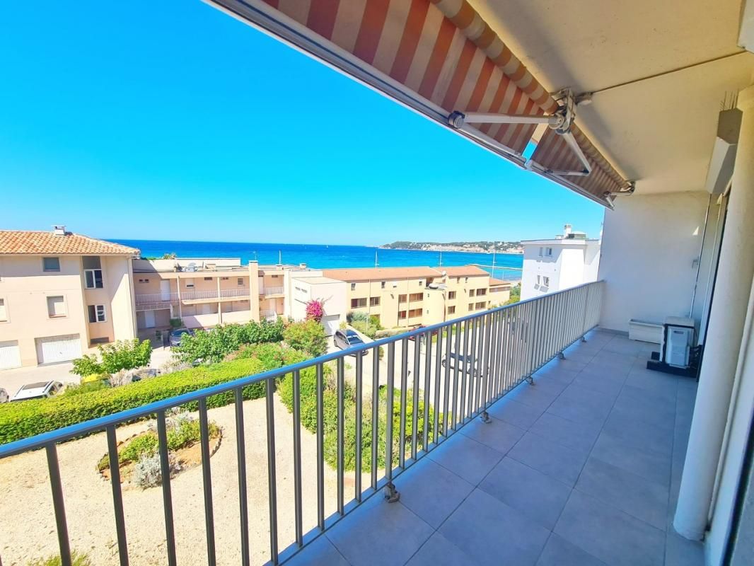 Appartement T3 - Vue mer - Dernier étage - SIX FOURS LES PLAGES
