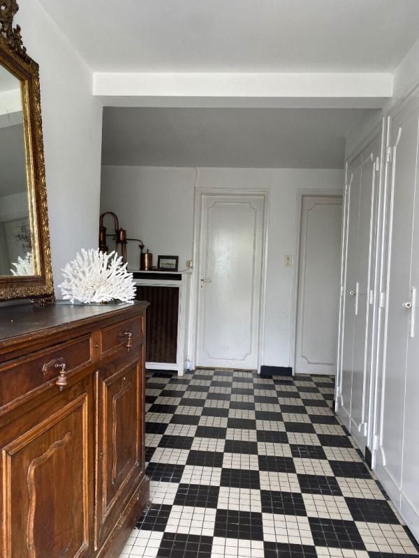 Quartier Notre Dame de Lourdes maison  180m2 avec piscine terrain 860m2