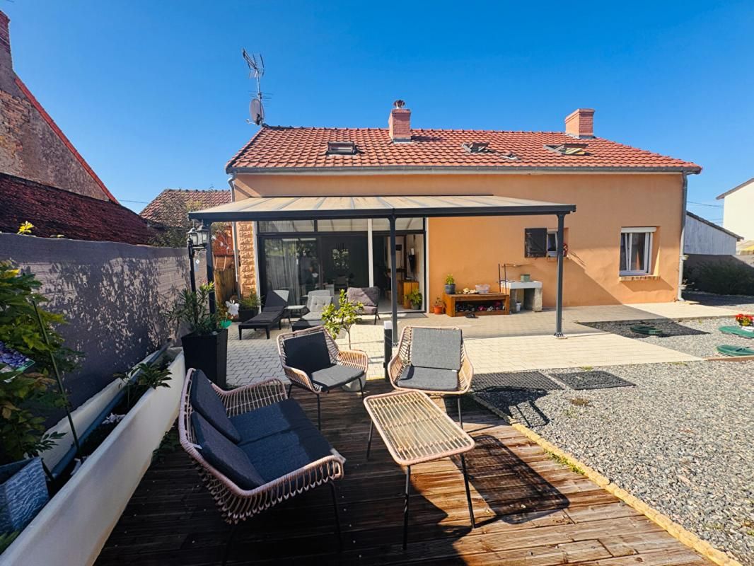 Jolie maison rénovée avec gout à Devay