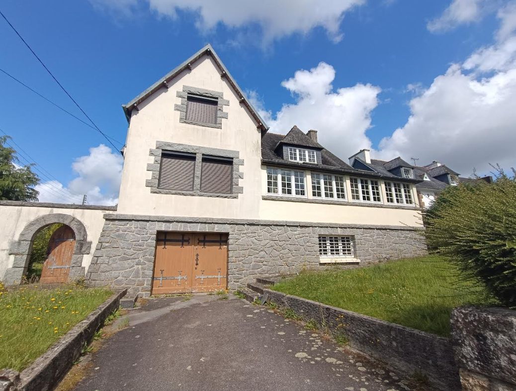 29520 Châteauneuf du Faou ensemble de deux maisons dont 1 gîte , au calme sans vis à vis