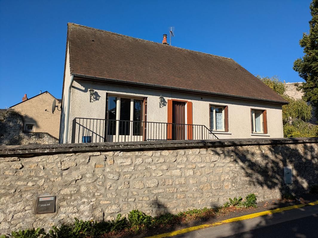 Maison La Charite Sur Loire centre 5 pièce(s), garage, terrain 400 m²