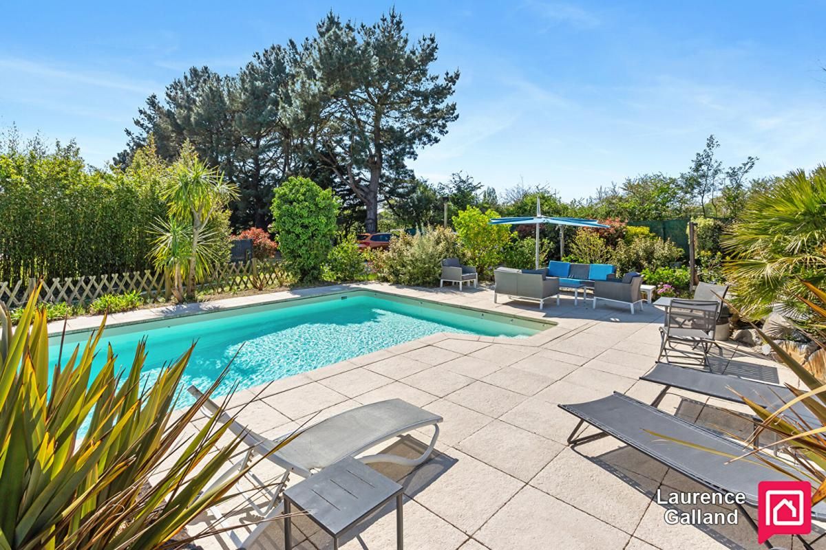 EXCLUSIVITÉ . Grande maison familiale , rénovation récente et de qualité , 6 chambres