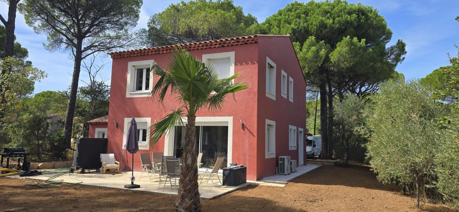 Villa contemporaine neuve RE2020 , 5 chambres, à Vidaubanà voir rapidement!