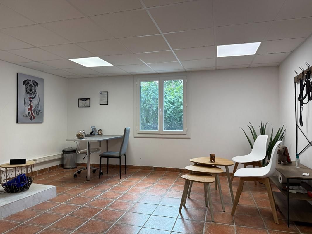 34500 BEZIERS - BUREAUX 22 M², REZ DE CHAUSSEE