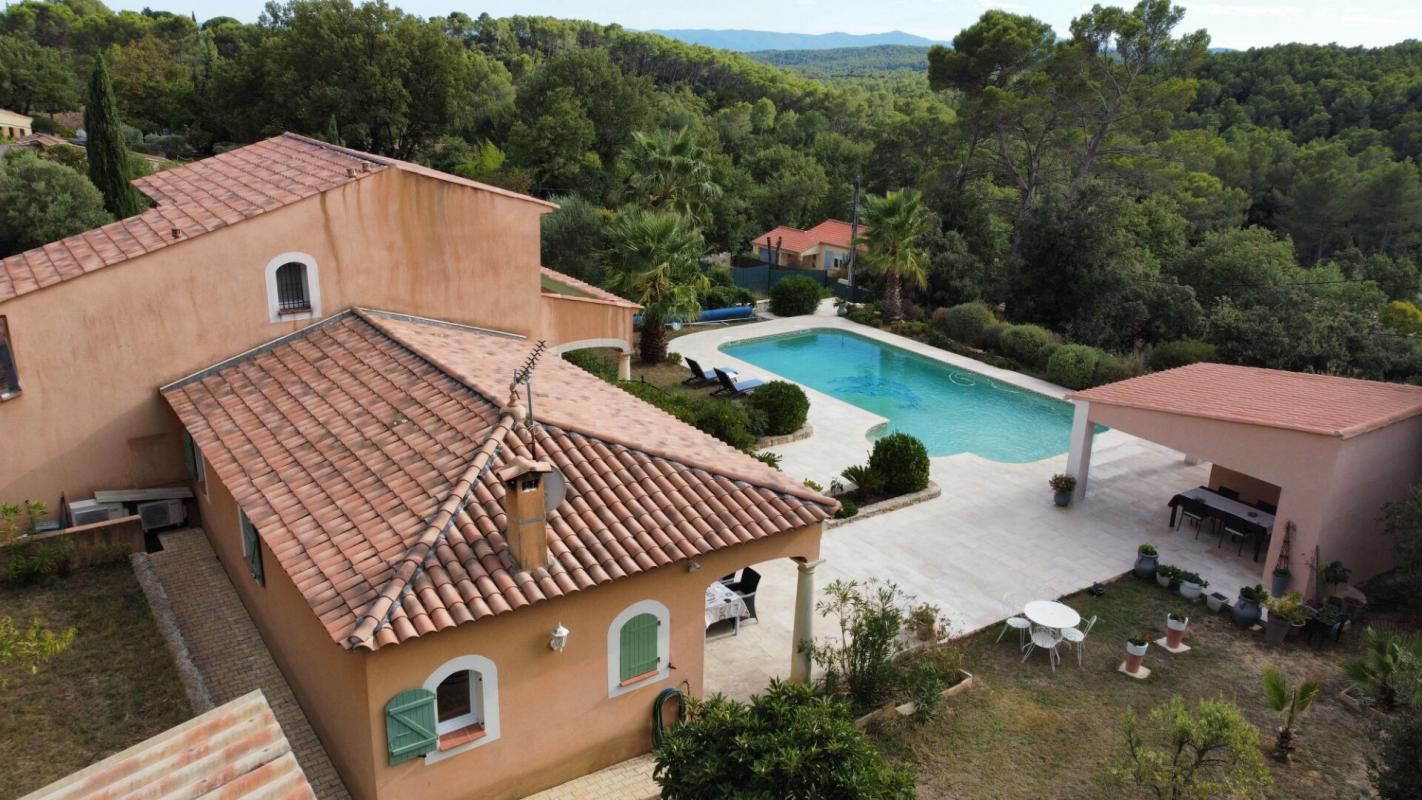 FLAYOSC Magnifique villa avec piscine et poolhouse sur un terrain de 2.900 m² 2
