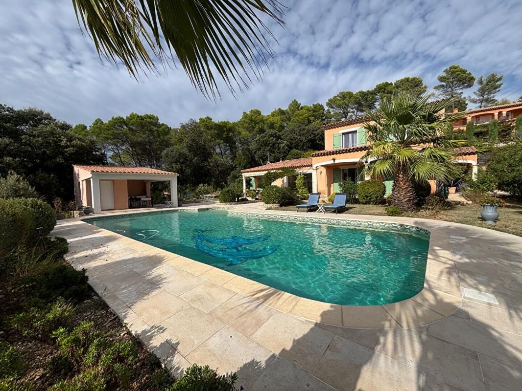 FLAYOSC Magnifique villa avec piscine et poolhouse sur un terrain de 2.900 m² 4