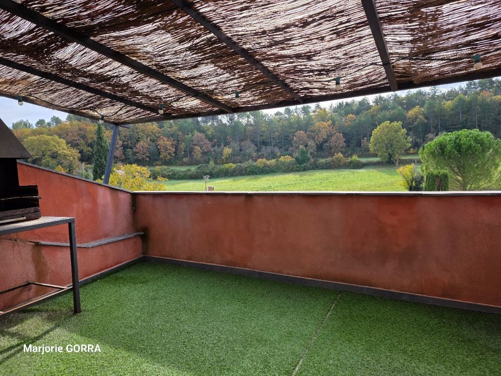 RIANS APPARTEMENT T3 AVEC TERRASSE