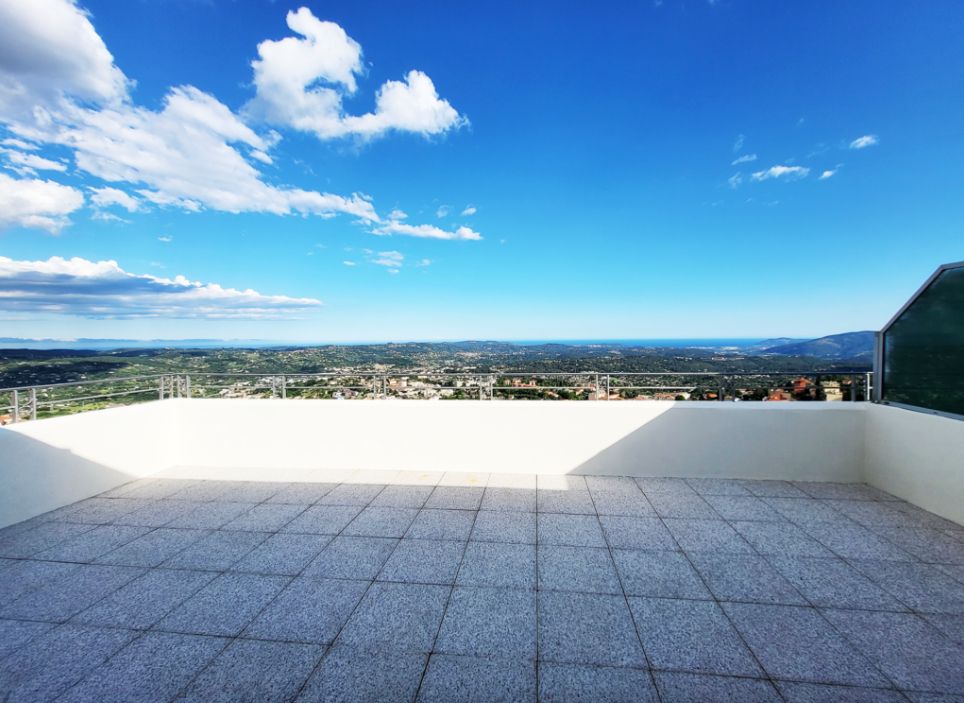 Superbe T4 duplex de 71 m² avec terrasse et vue panoramique exceptionnelle de 34 m²