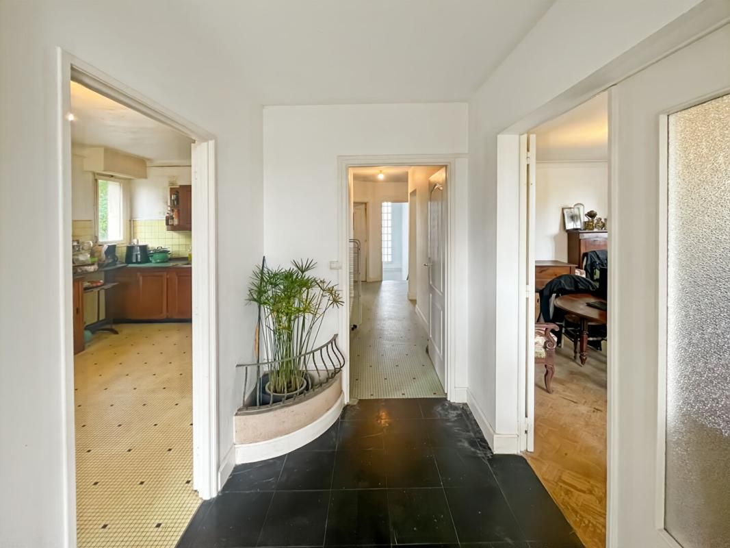 Belle maison familiale lumineuse de 131 m² avec grand terrain à Châteauroux