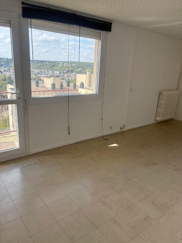 EVREUX Nétreville -27000 - Appartement T1 - 3ème étage - 30 m2