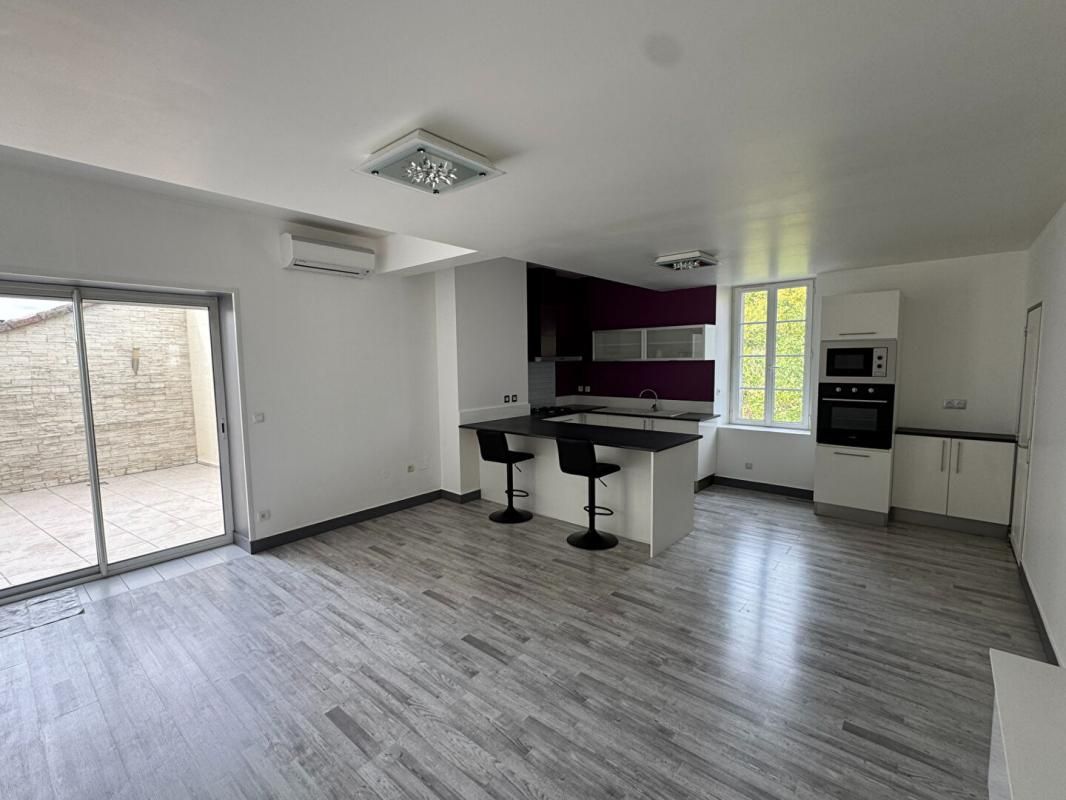 Appartement T3 avec terrasse Targon