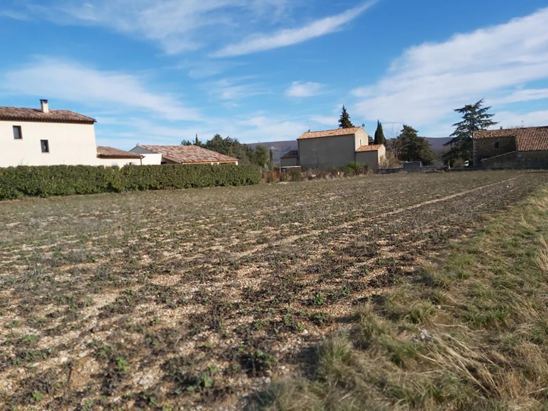 Vente terrain constructible et plat 790 m² ONGLES (04230)