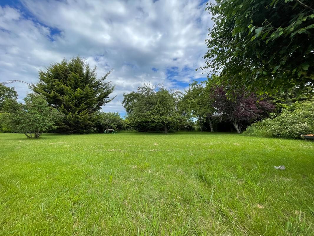 Exclusivité EXCENEVEX Terrain constructible 1.210 m² proche Lac (74140)