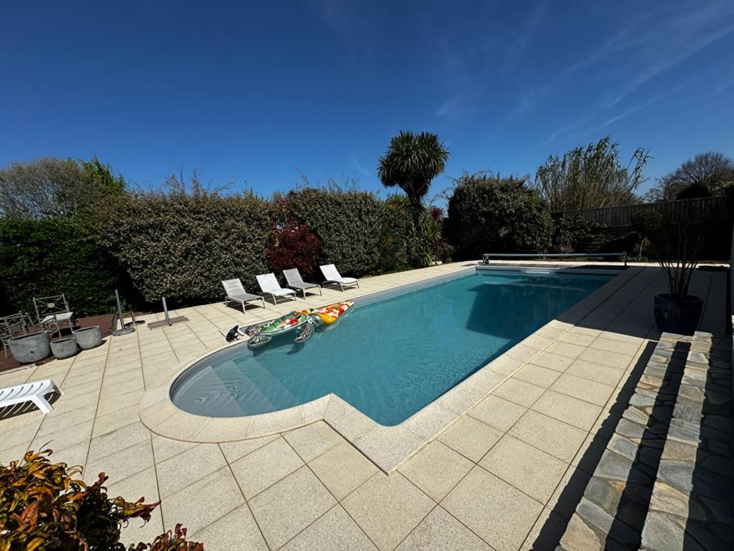 Maison 5 pièce(s) 220 m2