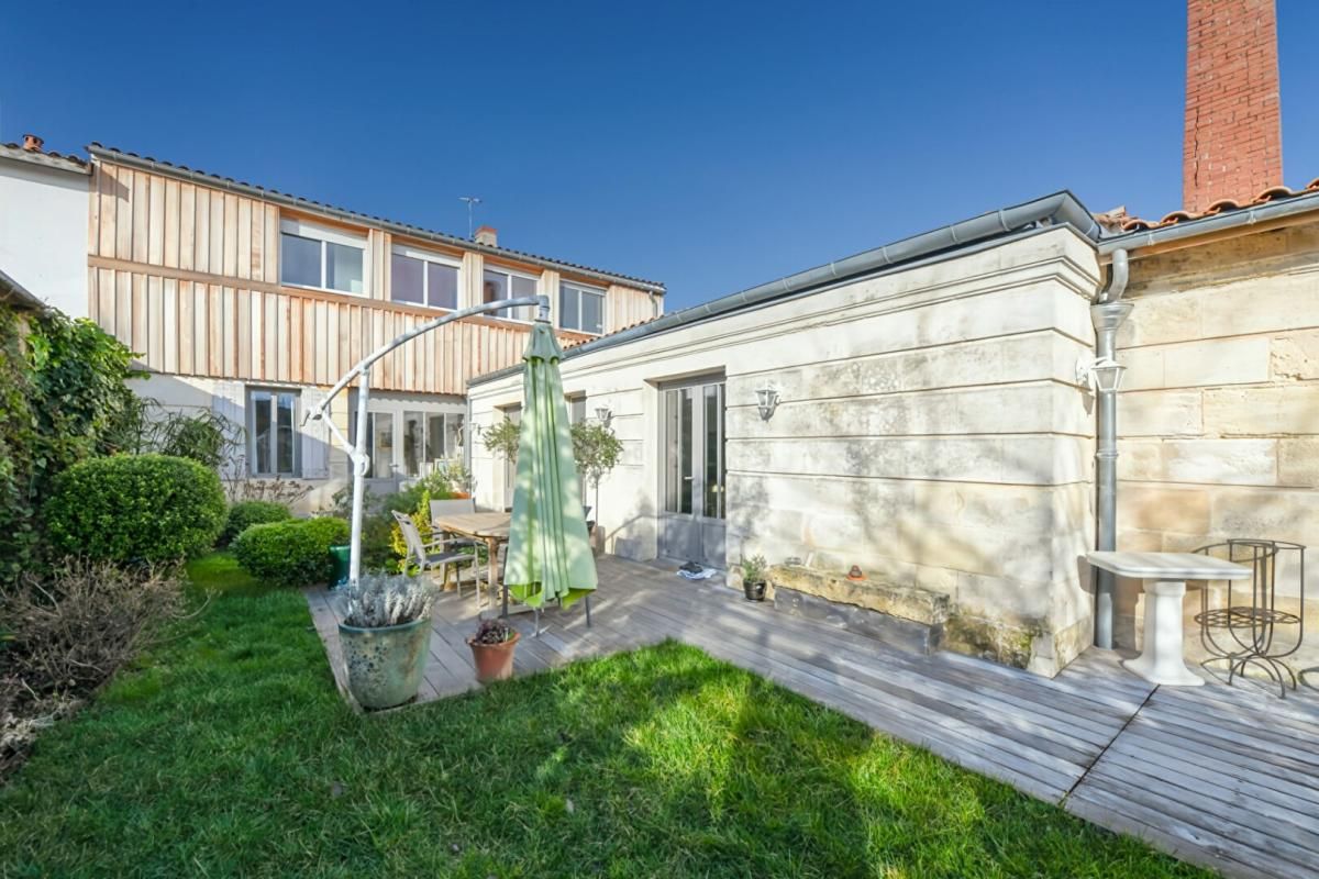 Belle maison contemporaine de 145 m2 + 100 m2 et jardin proche Nansouty