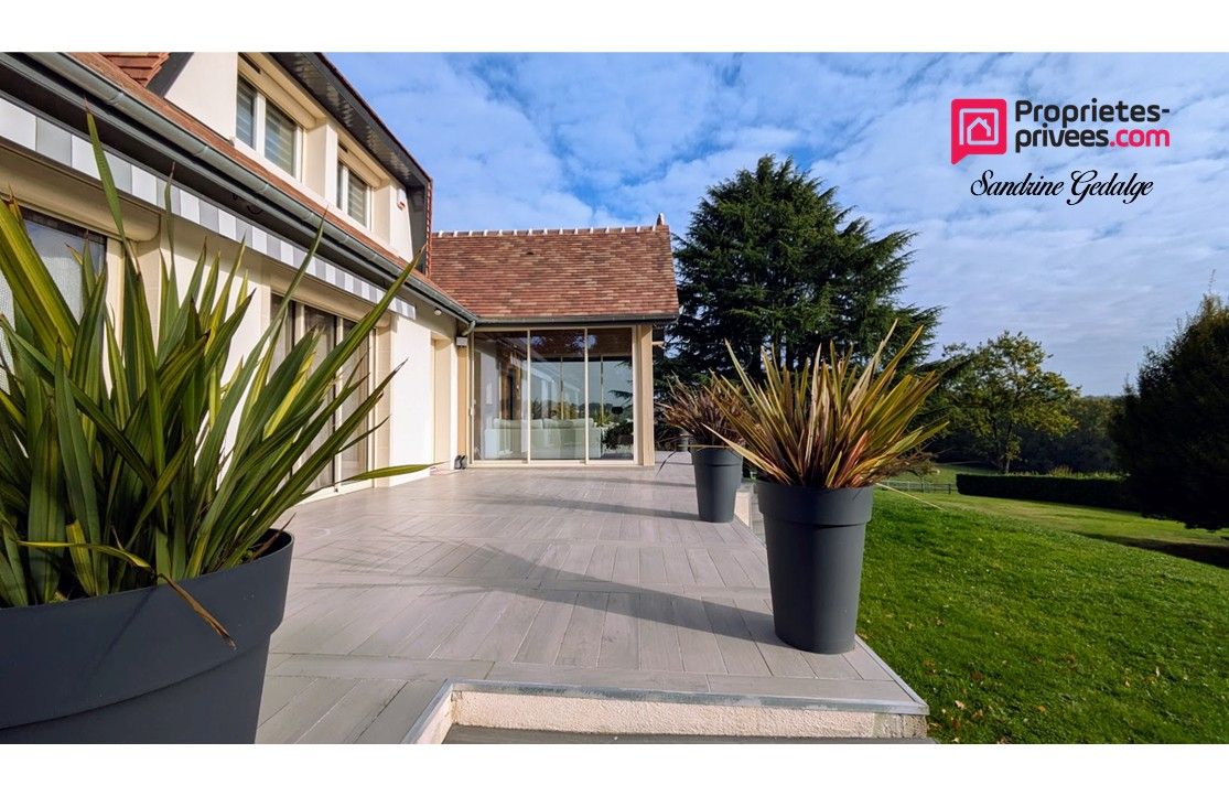 SAINT-PAUL Maison Saint Paul 7 pièce(s) 185m2 2