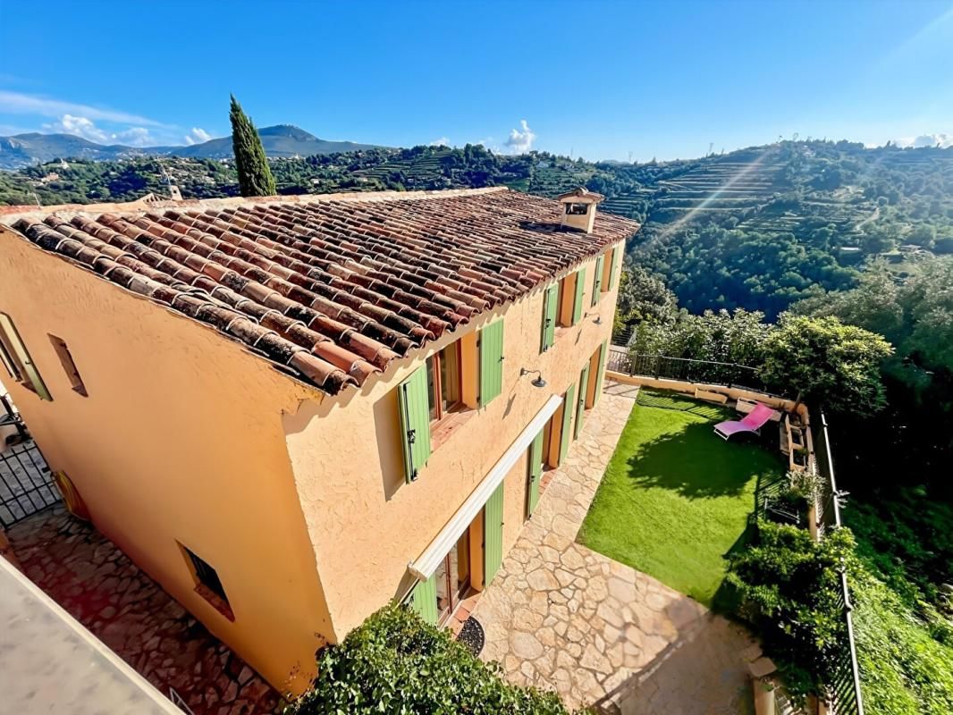NICE NICE OUEST - Villa d'environ 150 m2 + GARAGE - CALME ABSOLU 2