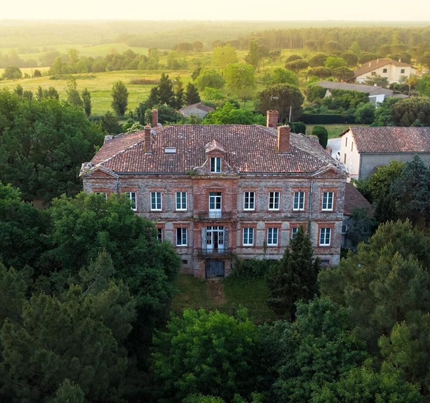 Château d'Exception du XIX siècle 860 m²