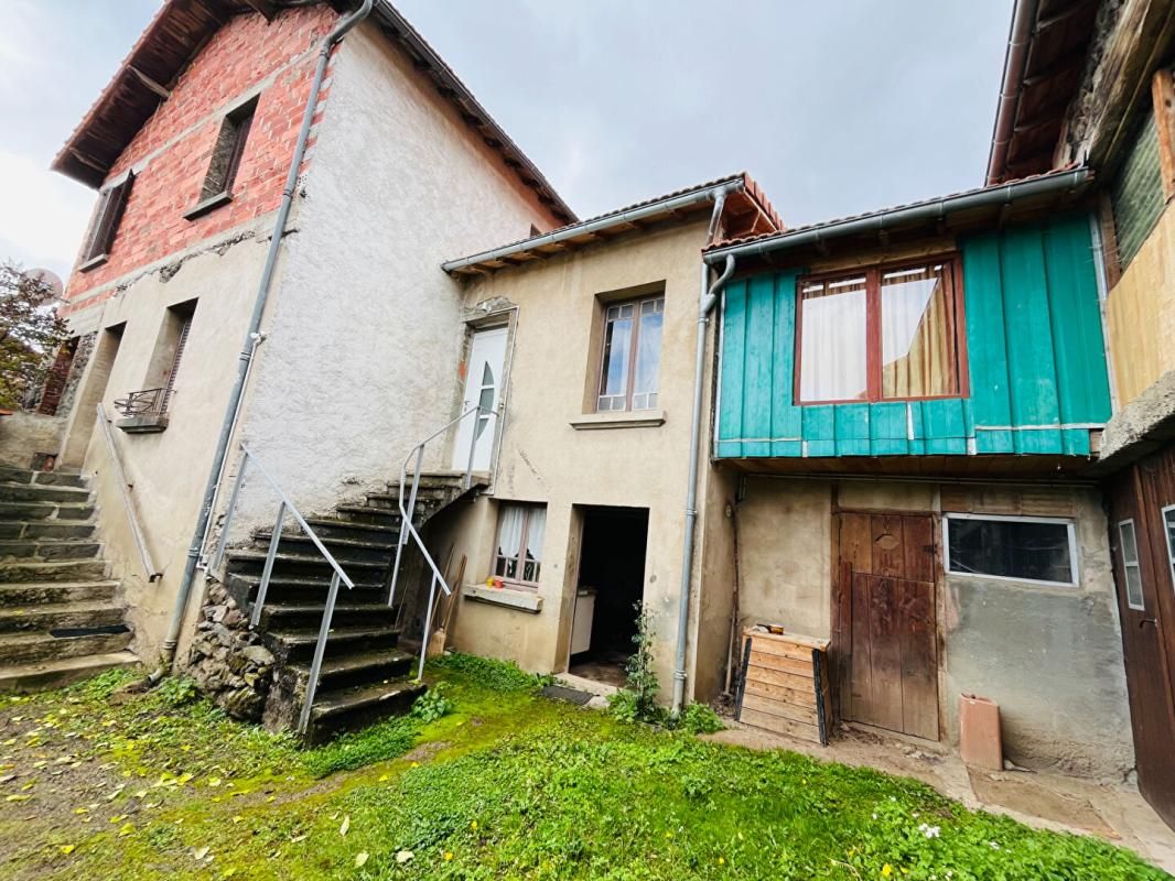 Maison Aydat 4 pièces, 86m² et dépendances