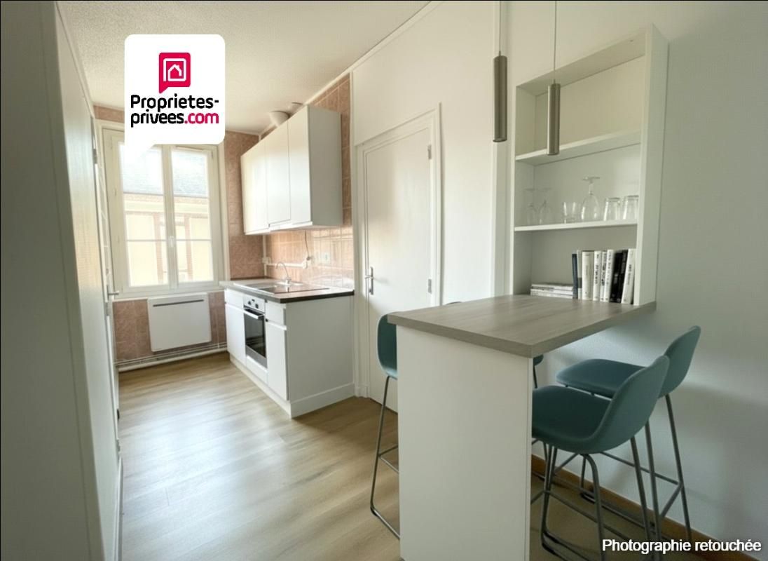 Appartement NONANCOURT centre ville 1 pièce(s) 28.9 m2 1er étage cuisine séjour séparé 55000 FAI