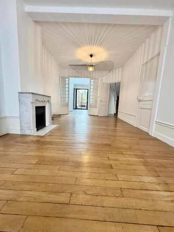 Tres belle Amiénoise de 125m2, 4 chambres , jardin .Proche gare et centre-ville Amiens