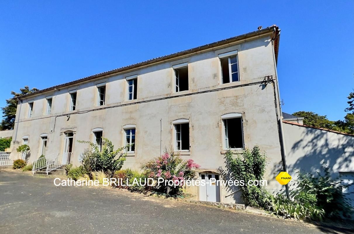 Maison Chaille Les Marais 35 pièce(s) 1150 m2