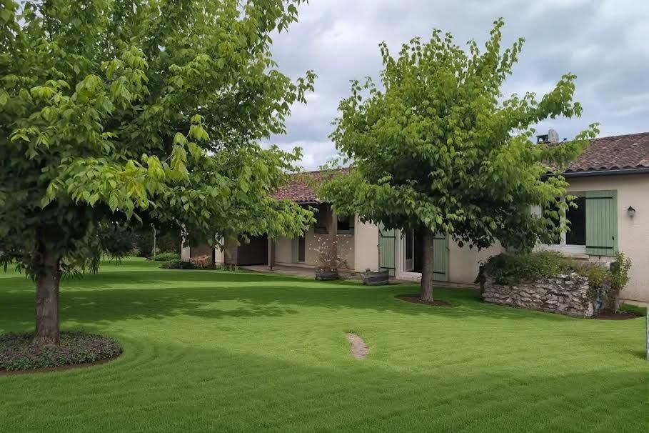 Maison 99 m2 avec cinq pieces