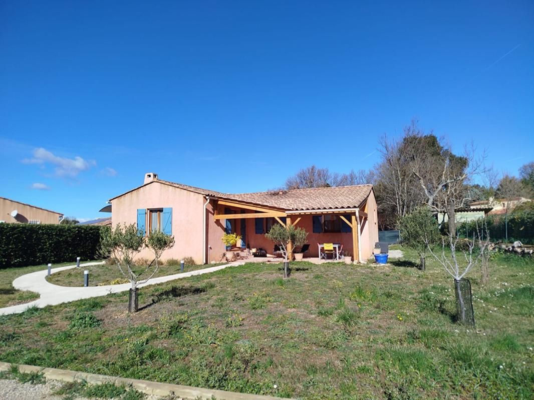 Maison Regusse 3 pièce(s) 82 m2 avec garage de 45 m2