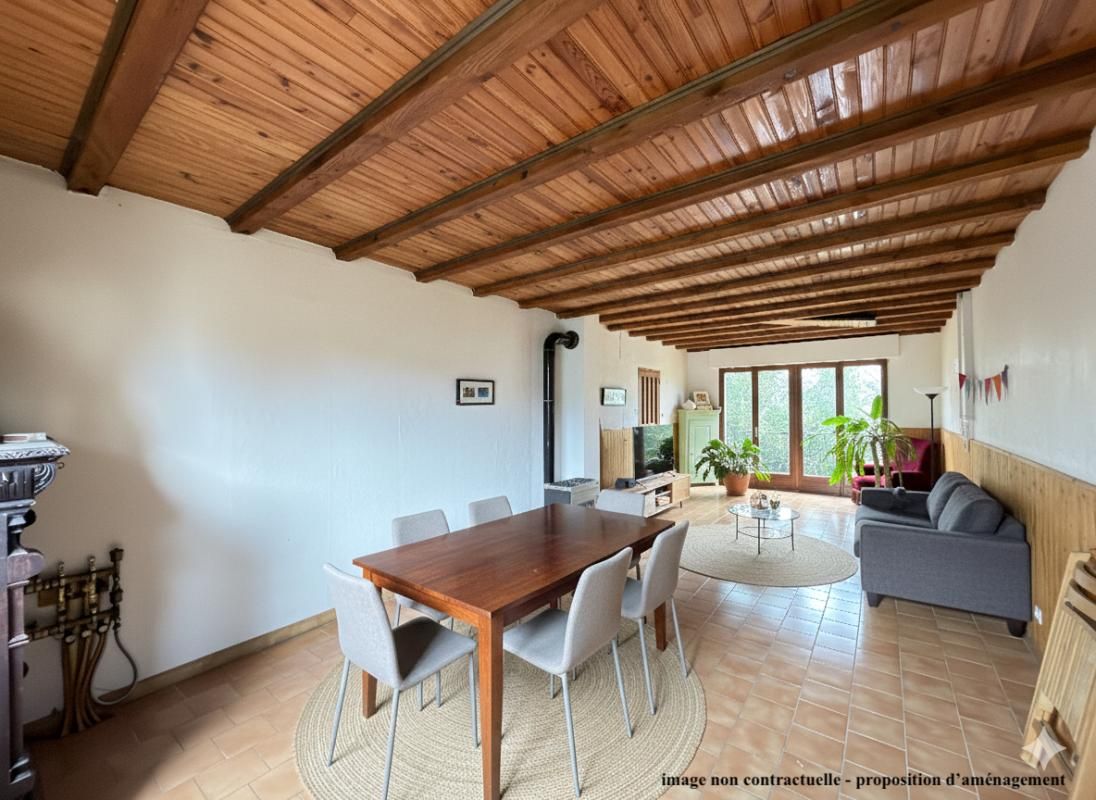 Maison à rénover, grand terrain