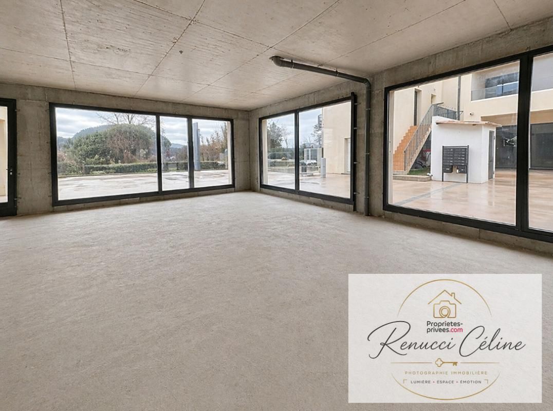 Local commercial de 67 m²